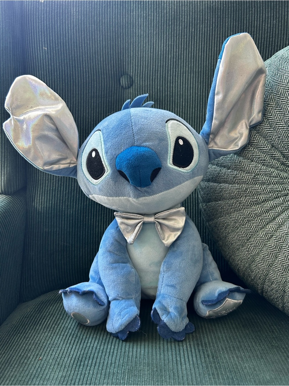Mignon peluche Stitch Disney 100 ans